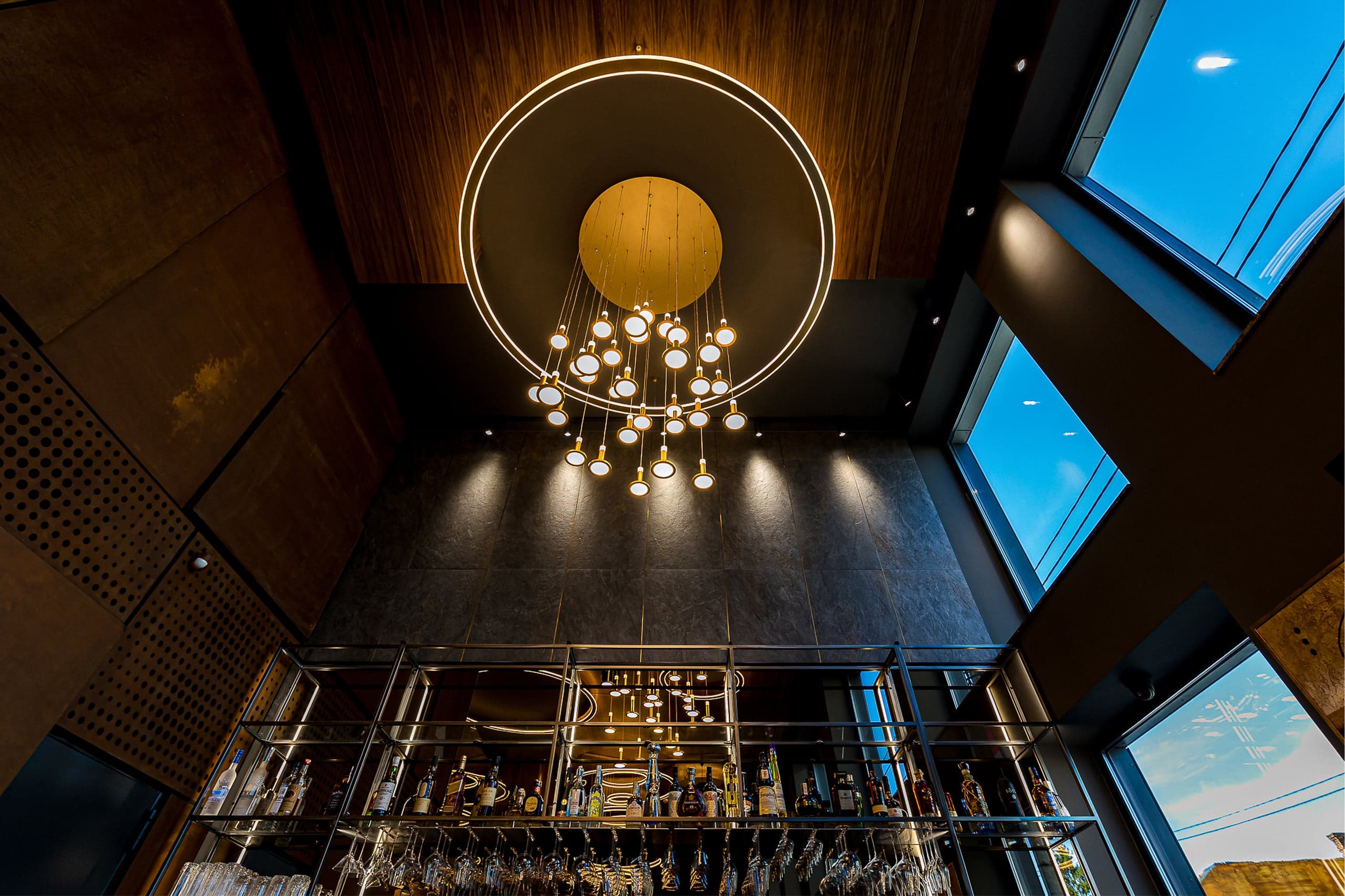 Interior hotelier amenajat de PODOQ Studio în Hotel Vibre